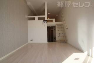 102号室撮影。