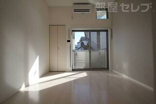 102号室撮影。
