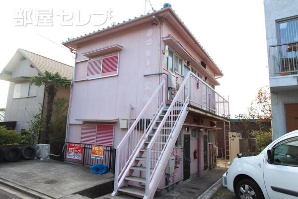 ピンク色で目立ちます。