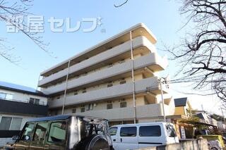 5階建の鉄筋コンクリート造。