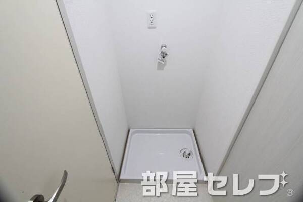 室内洗濯機置き場。