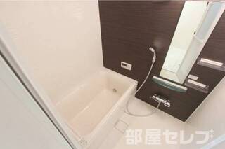 ※102号室の写真を流用しています。実際のお部屋は反転です。