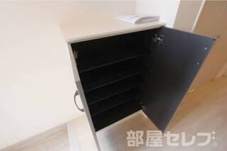 ※102号室の写真を流用しています。実際のお部屋は反転です。