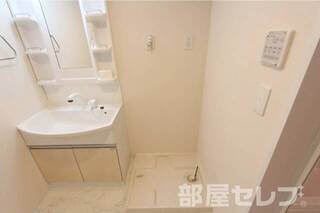※102号室の写真を流用しています。実際のお部屋は反転です。
