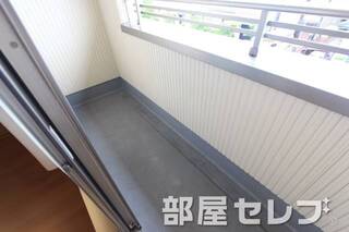 1階は専用庭2階はバルコニー。