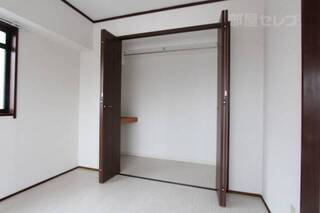 ※704号室内装写真参照