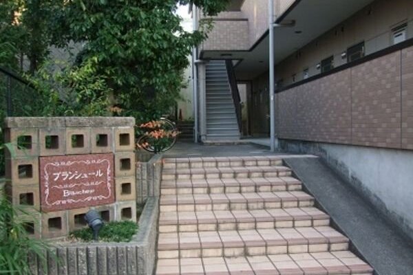 入り口はこちら。
