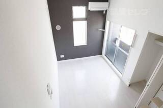 反転の部屋の写真を使用しています