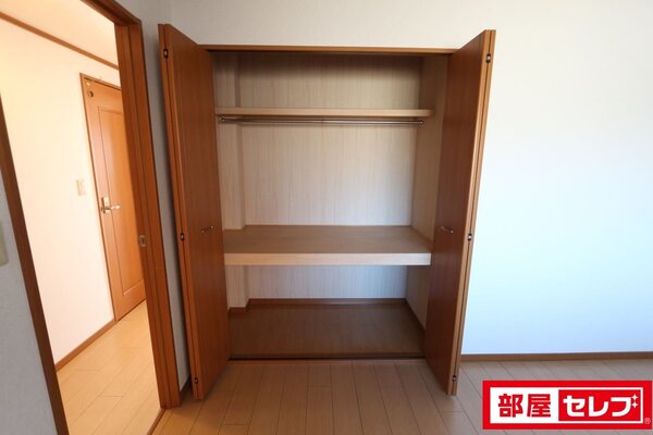 光溢れるリビングです