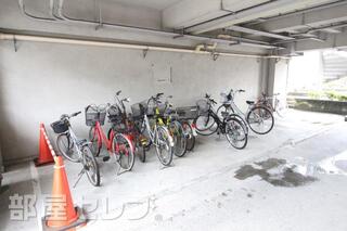 雨の日でも自転車が濡れませんよ