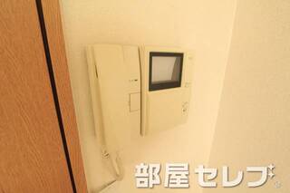 モニターで来客が確認できます。