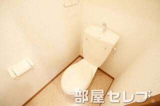 清潔感のあるトイレ。