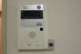TVモニター付きで安心です。304号室の写真です。