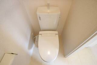 ウォシュレット付きのトイレです。　※イメージ