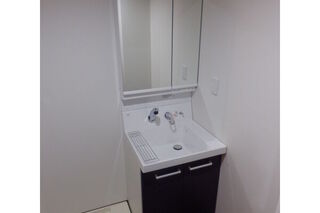 写真は201号室です。