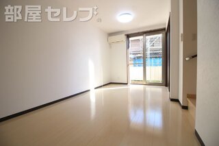 上部収納。