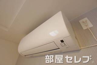 冷暖房エアコン。