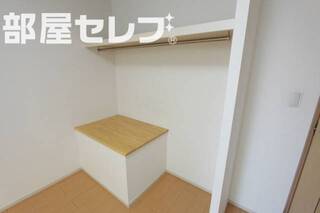 ニュースタイルのオープンクローゼットです