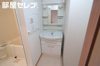 103号室
