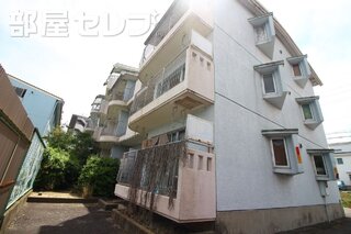 屋根付きの駐輪場です。