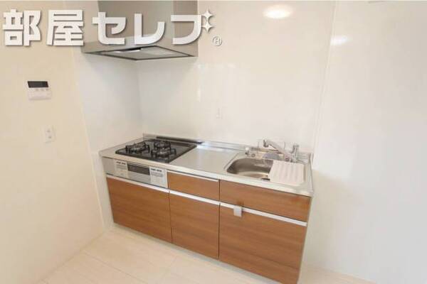 ※同タイプの他号室の写真です