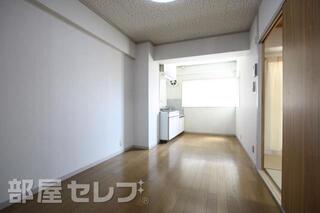 縦長のリビングです。