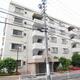 外壁が綺麗になった建物です。