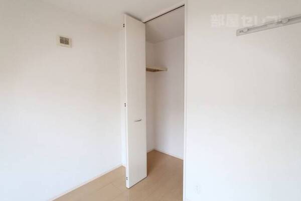 奥行きのある収納