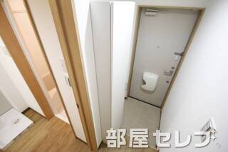 シューズボックス。