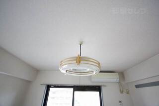 室内照明です。