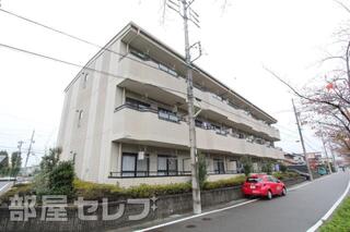 どっしりしたマンションです。