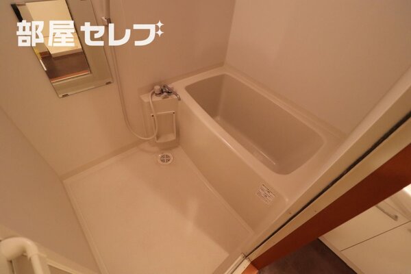キッチンも広く収納もたくさん。