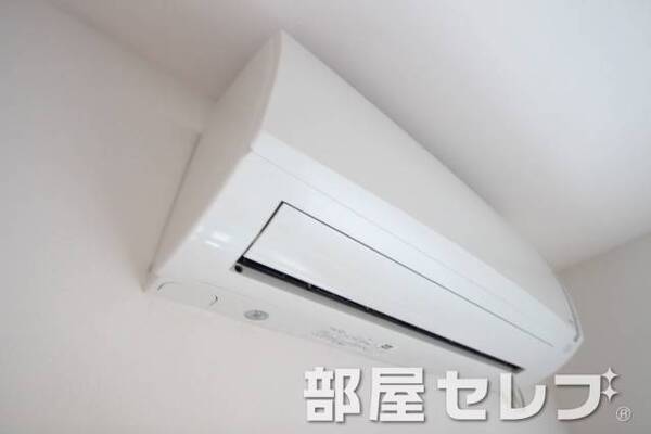 冷暖房エアコン。