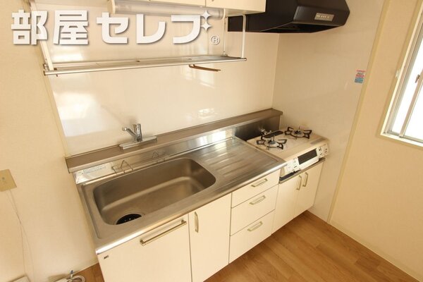 下駄箱あると便利ですね。他号室の写真です