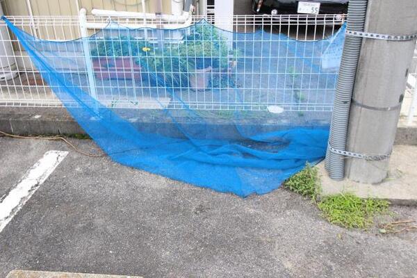 敷地内ゴミ置き場です。