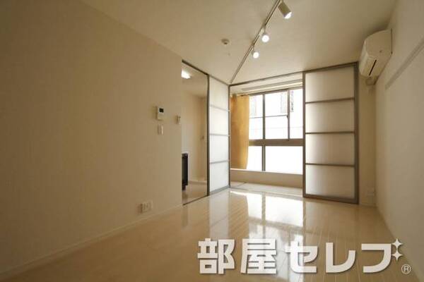 違う角度からの居室。