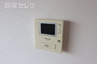 モニターフォンで訪問客も事前にチェックできて安心です。