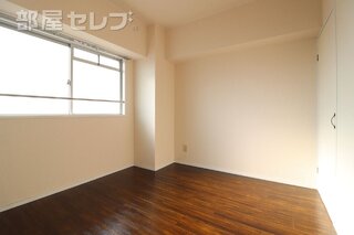 明るい洋室☆収納有り！