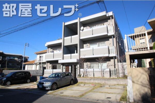お洒落な外観。