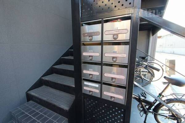 共用の郵便ポストです。