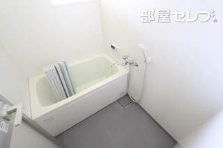 浴室には窓がついてます
