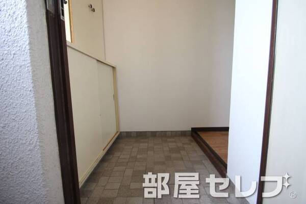 玄関口。