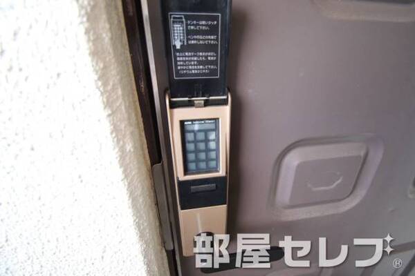 電子錠。