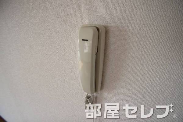 インターホン。