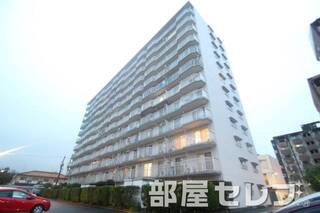 大きいマンションで重厚感あります。