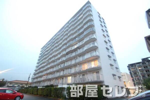 大きいマンションで重厚感あります。