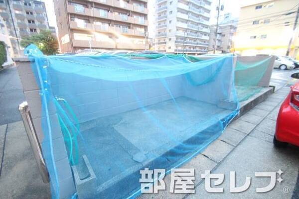 集合ゴミ置き場大きい。。