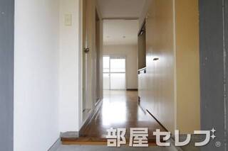 明るい日差しが入ります。