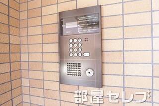 オートロックで安心ですね。