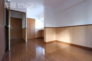 写真は101のものになります。